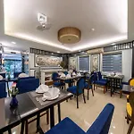 Golden Amour Hotel