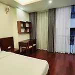 Ngoc Khanh Lakeside Quiet Luxury Suite W Bathtub