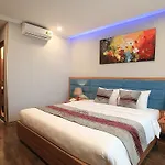 Oriana Hotel