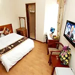 Sunflower Hotel & Travel