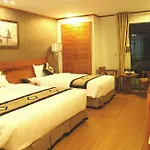 Silver Hotel