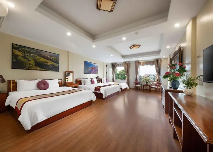 Viet Village Hotel & Travel
