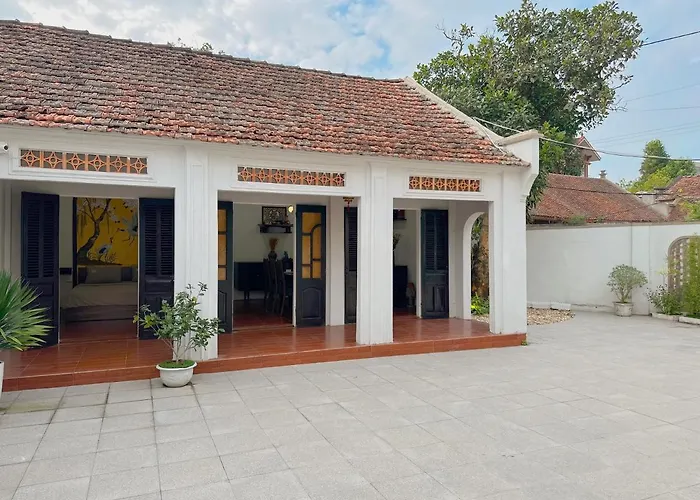 Duong Lam House