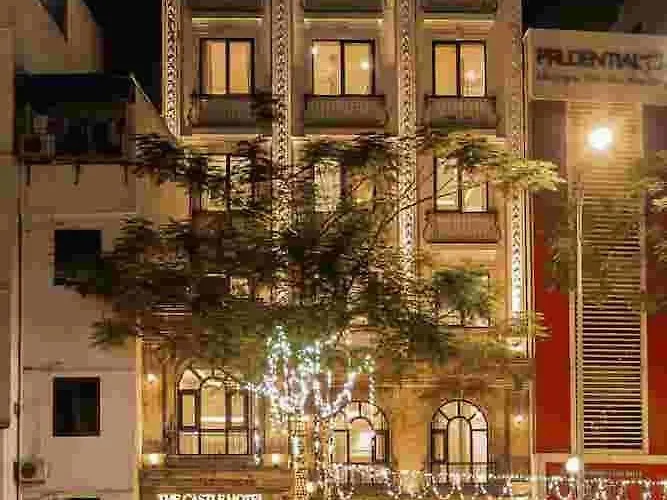 Delina Castle Coffee & Hotel