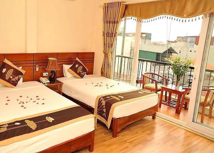 Sunflower Hotel & Travel