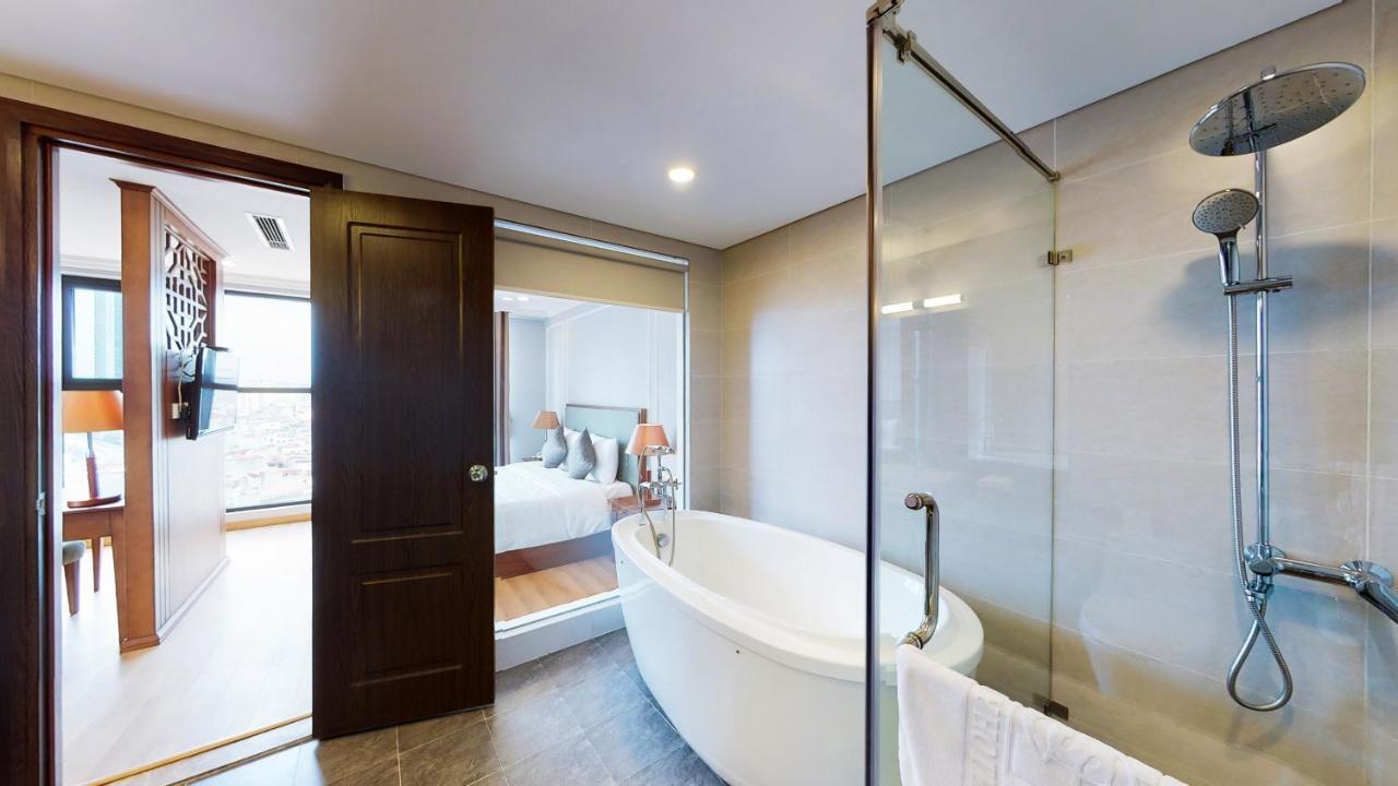 Cau Giay Hotel - By Bay Luxury Hotel 3*