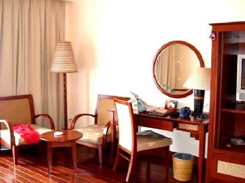 Hotel & Hanoi