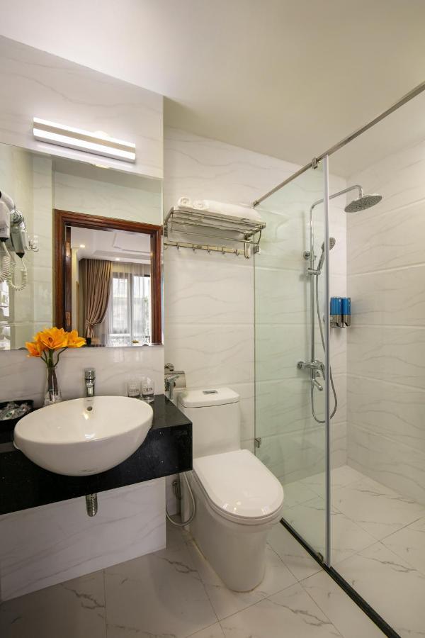 Hotel C'bon Do Quang 3*