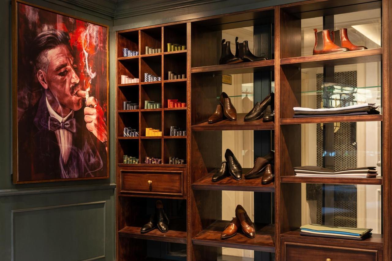 Aira Boutique & Hanoi