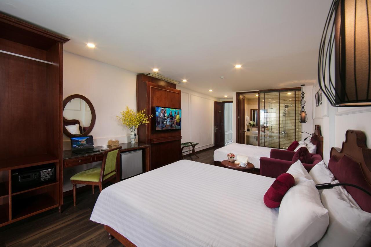 Khách sạn Serene Premier 3*