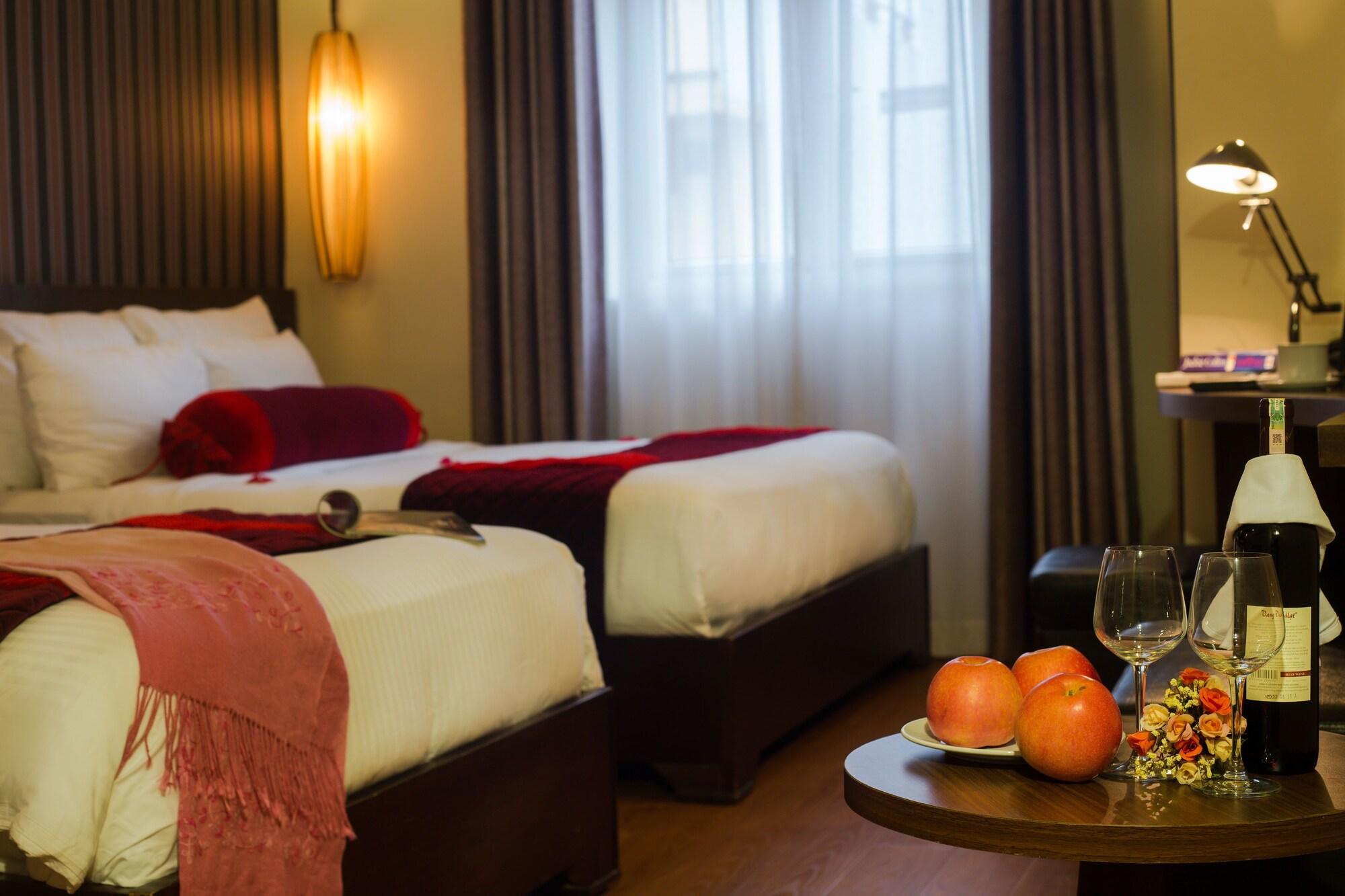 Golden Art Hotel 3*