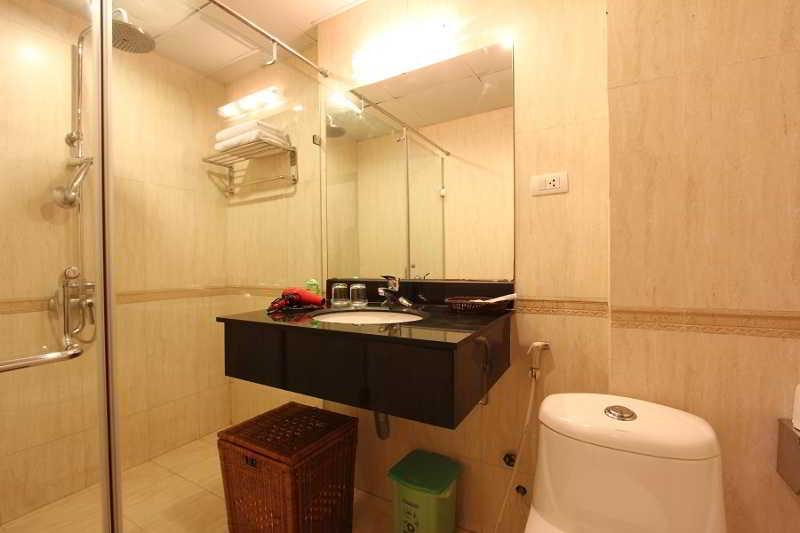 Urban Alley 4*