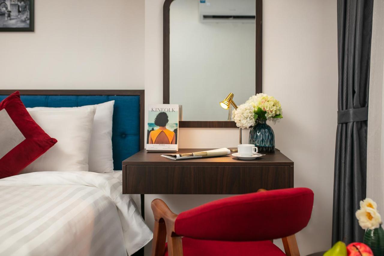 Silk Flower & Hotel 3*
