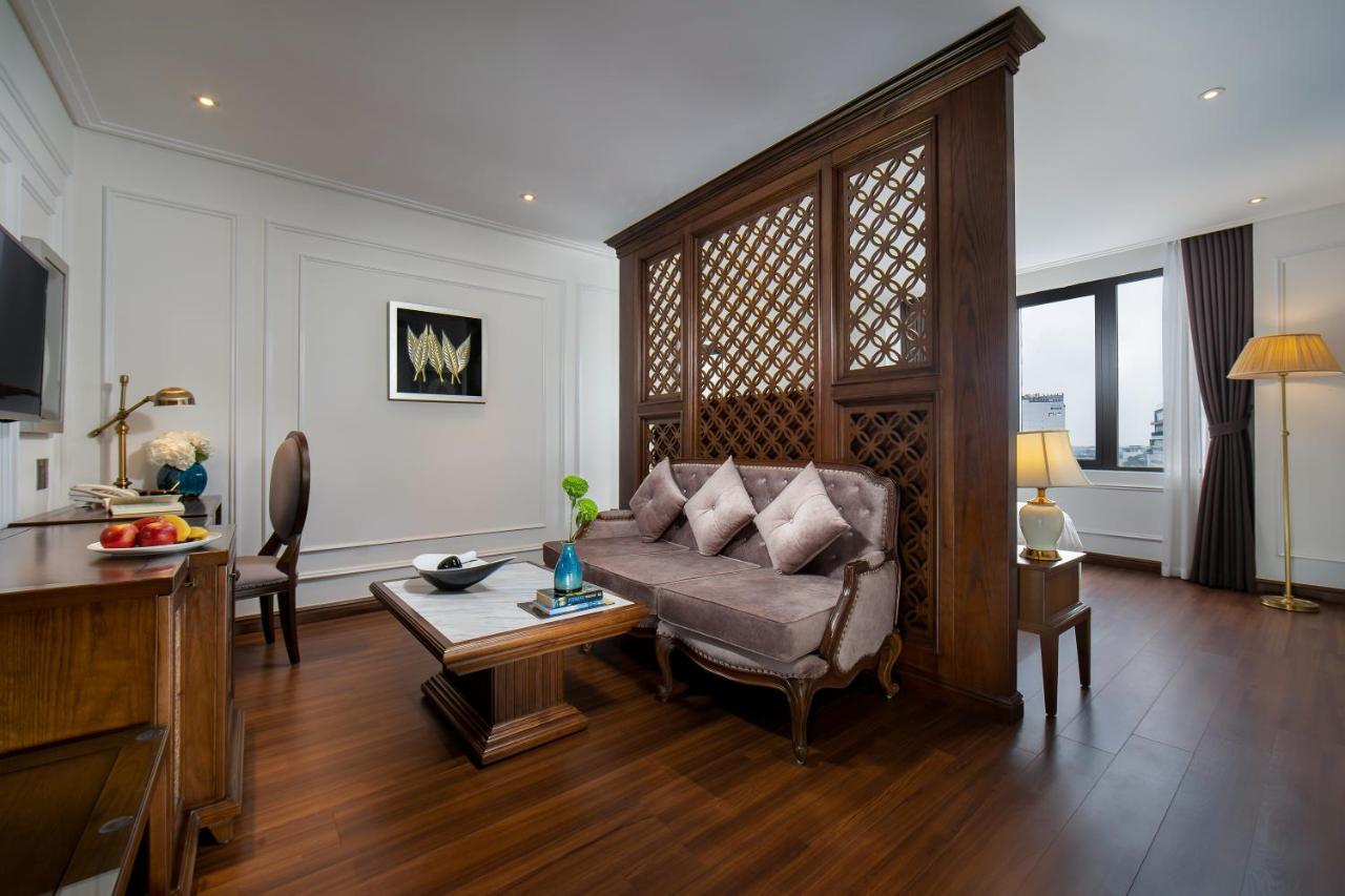 Hotel The Q 4*