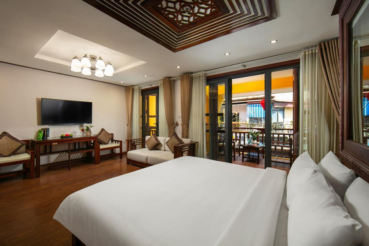 Hotel Nostalgia & Hanoi