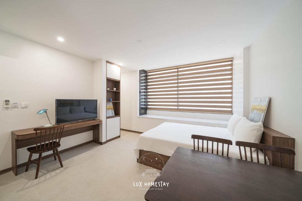 Lux Westlake Khách sạn 4*