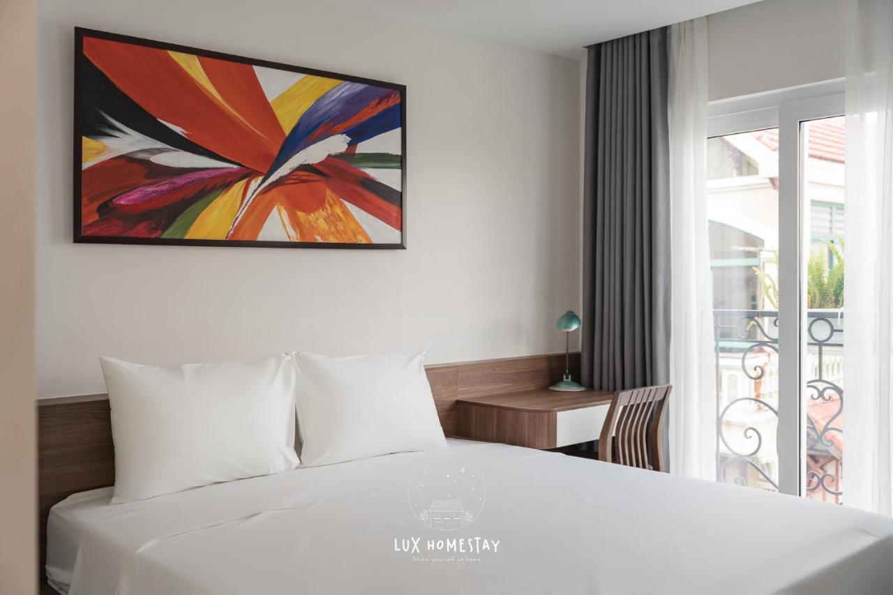 Lux Westlake Khách sạn 4*