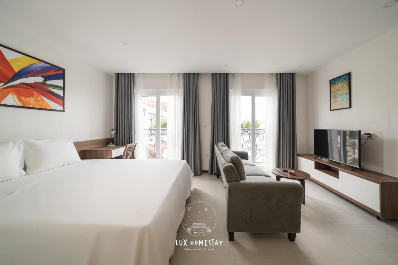 Lux Westlake Khách sạn 4*