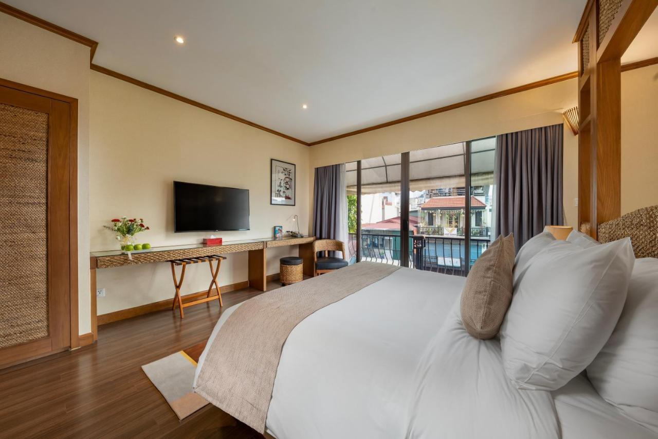 Mk Premier Boutique Hotel 4*