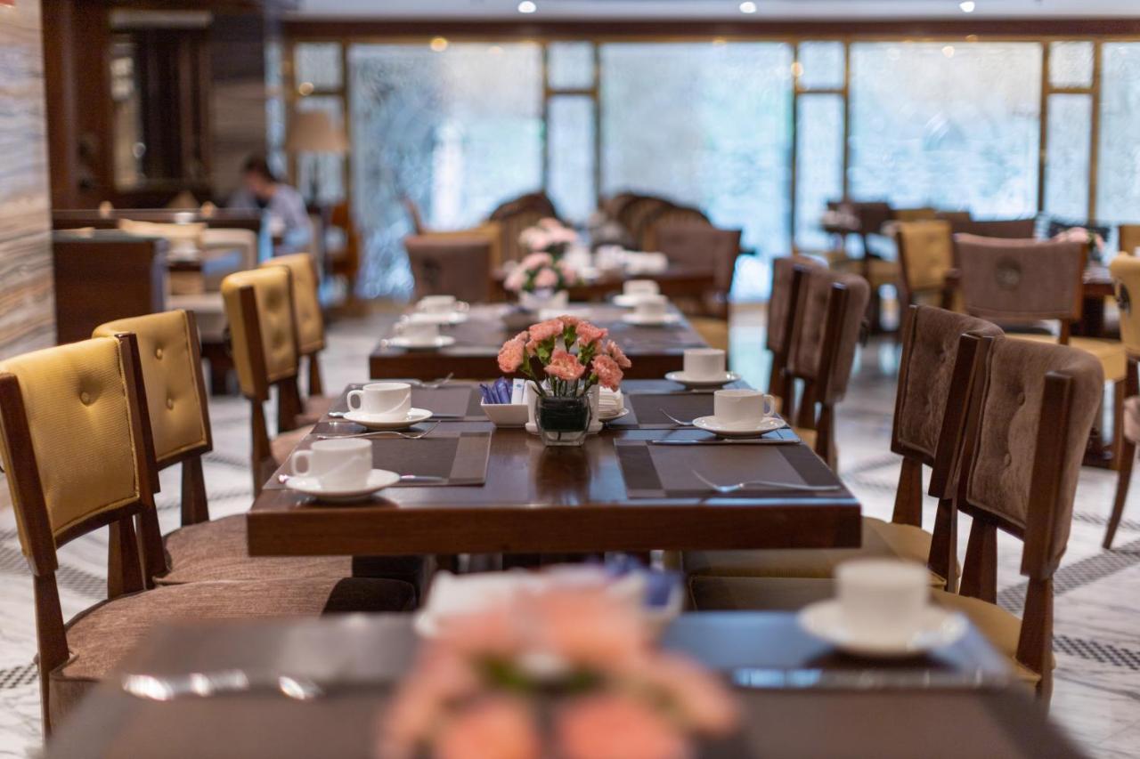 The Lapis Hanoi