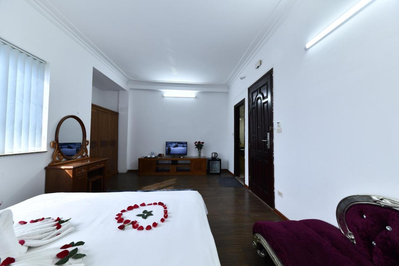 Phoenix Legend Hotel 3*