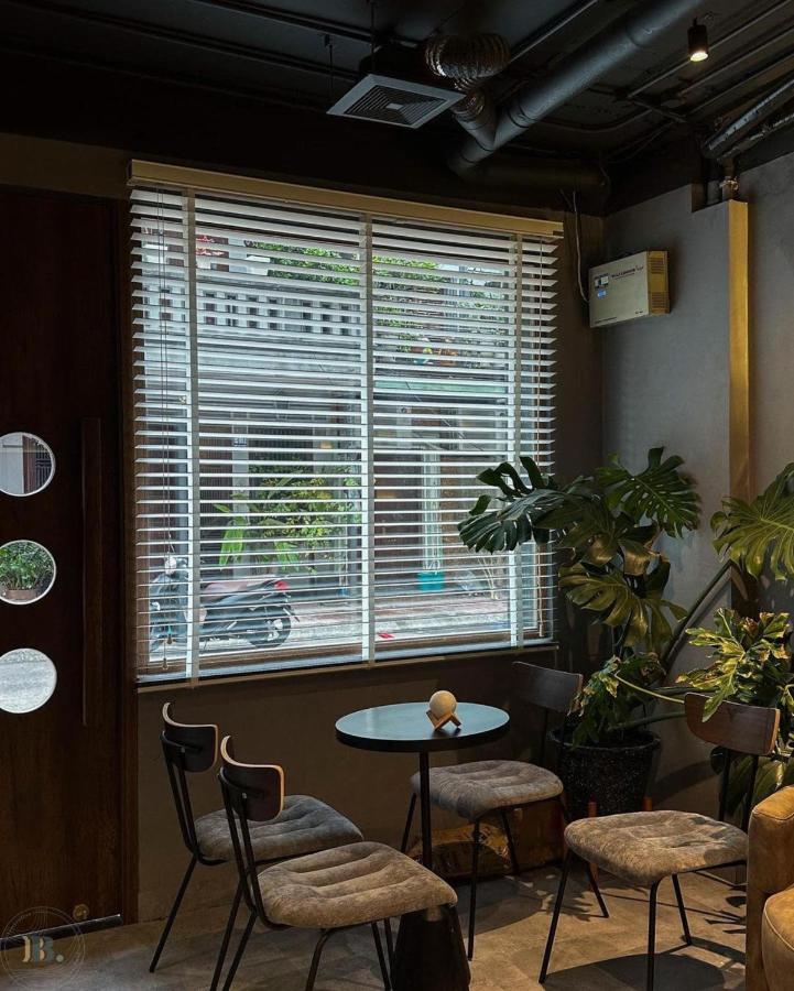 Lux Westlake Khách sạn Hà Nội