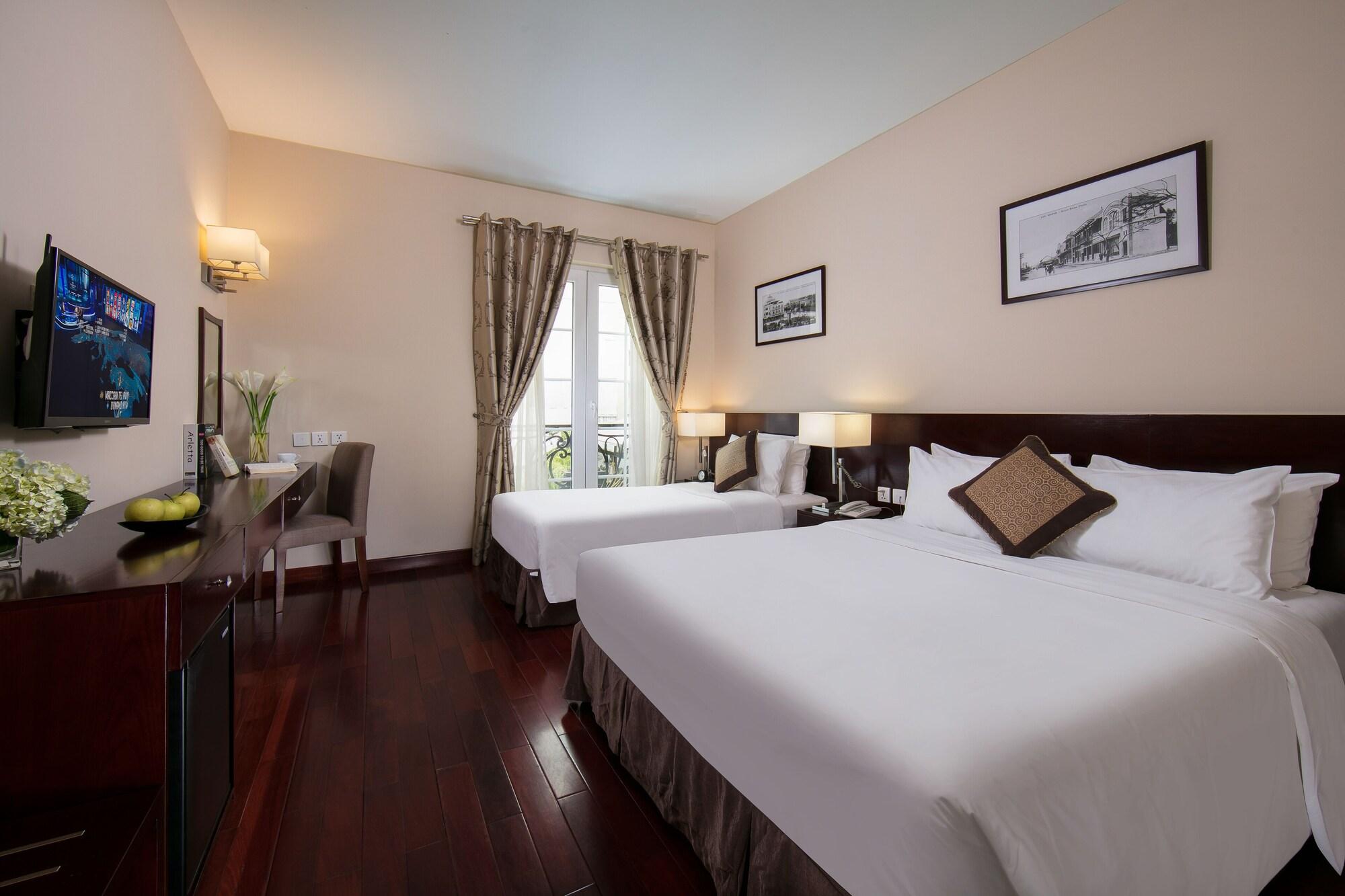 Sunline Hotel 4*