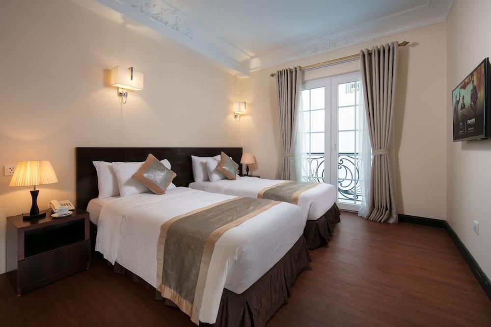 Sunline Hotel 4*