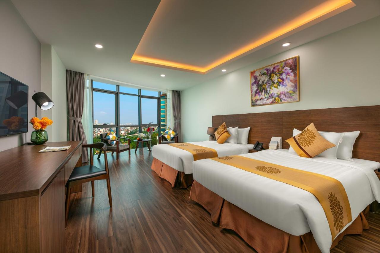 Hotel Nesta West