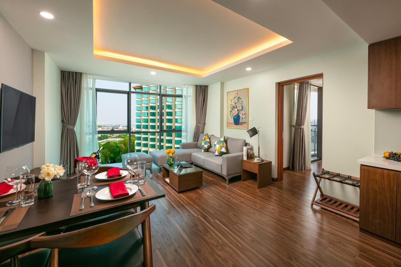 Nesta West Hotel