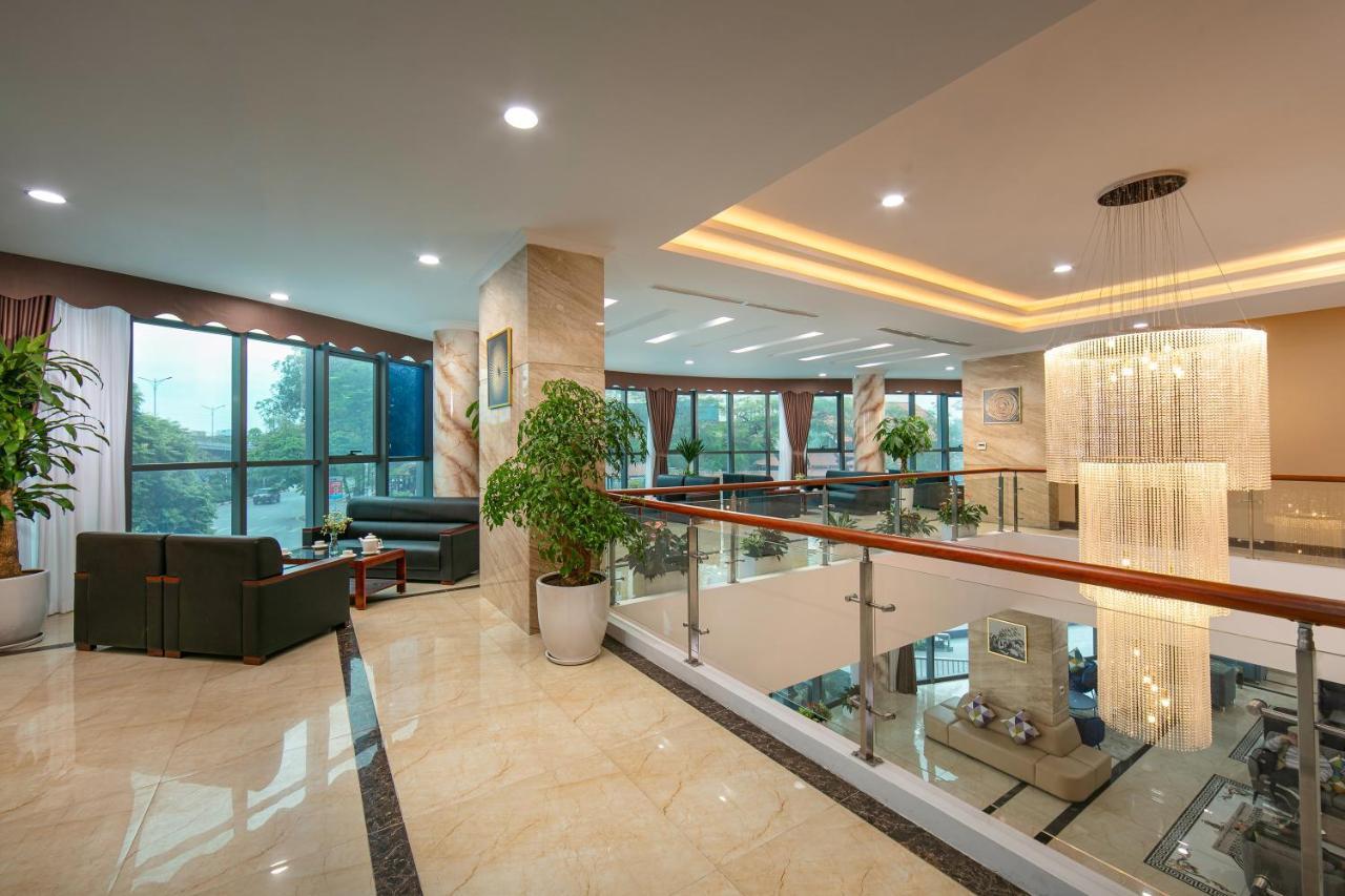 Nesta West Hotel