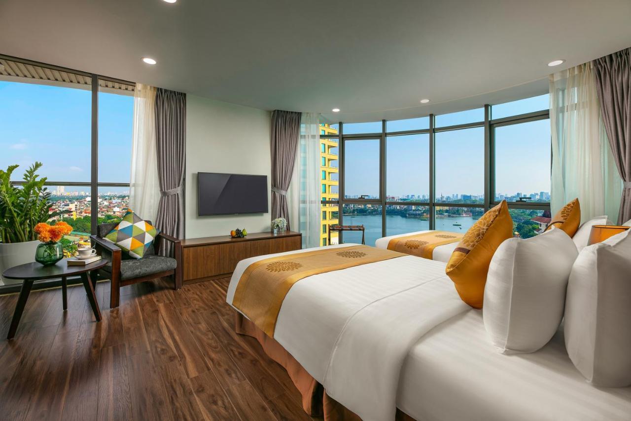Nesta West Hotel