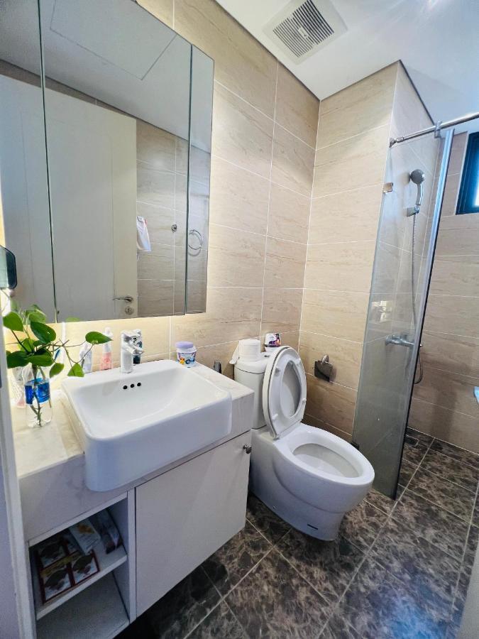 Ky Tuc Xa Vincom Tran Duy Hung - Khu Nam Nu Rieng Biet Hanoi