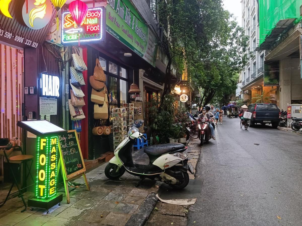 Center Of Hoan Kiem - 1 Bed Room, Maximum 2 People Frühstückspension