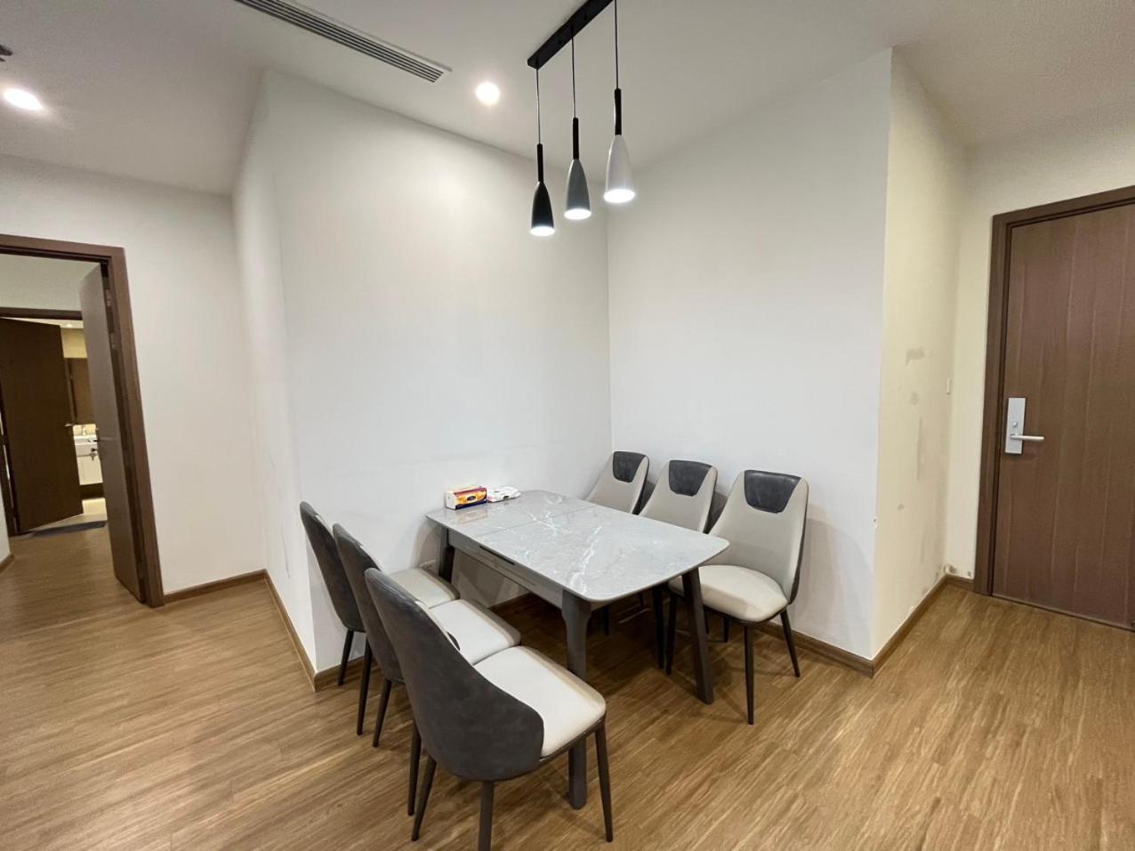 Vinhomes Skylake - 1,2,3 Beds - Fullhouse/ Spacious Apartment Hanoi