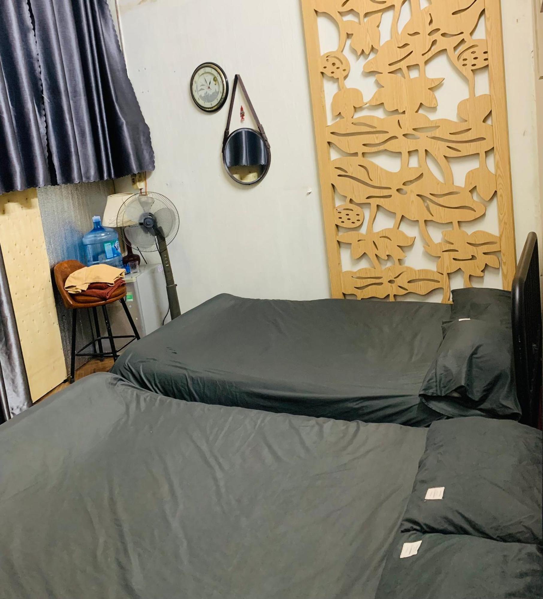 Head Of Quarter -triple Bed Room- Cheap Homestay *