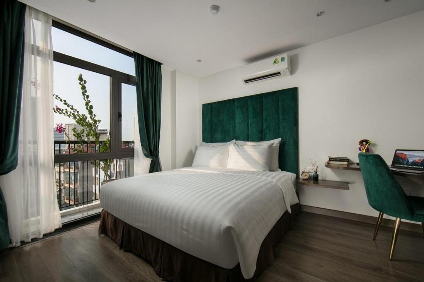 Khách sạn hẻo lánh The Bloom Hà Nội