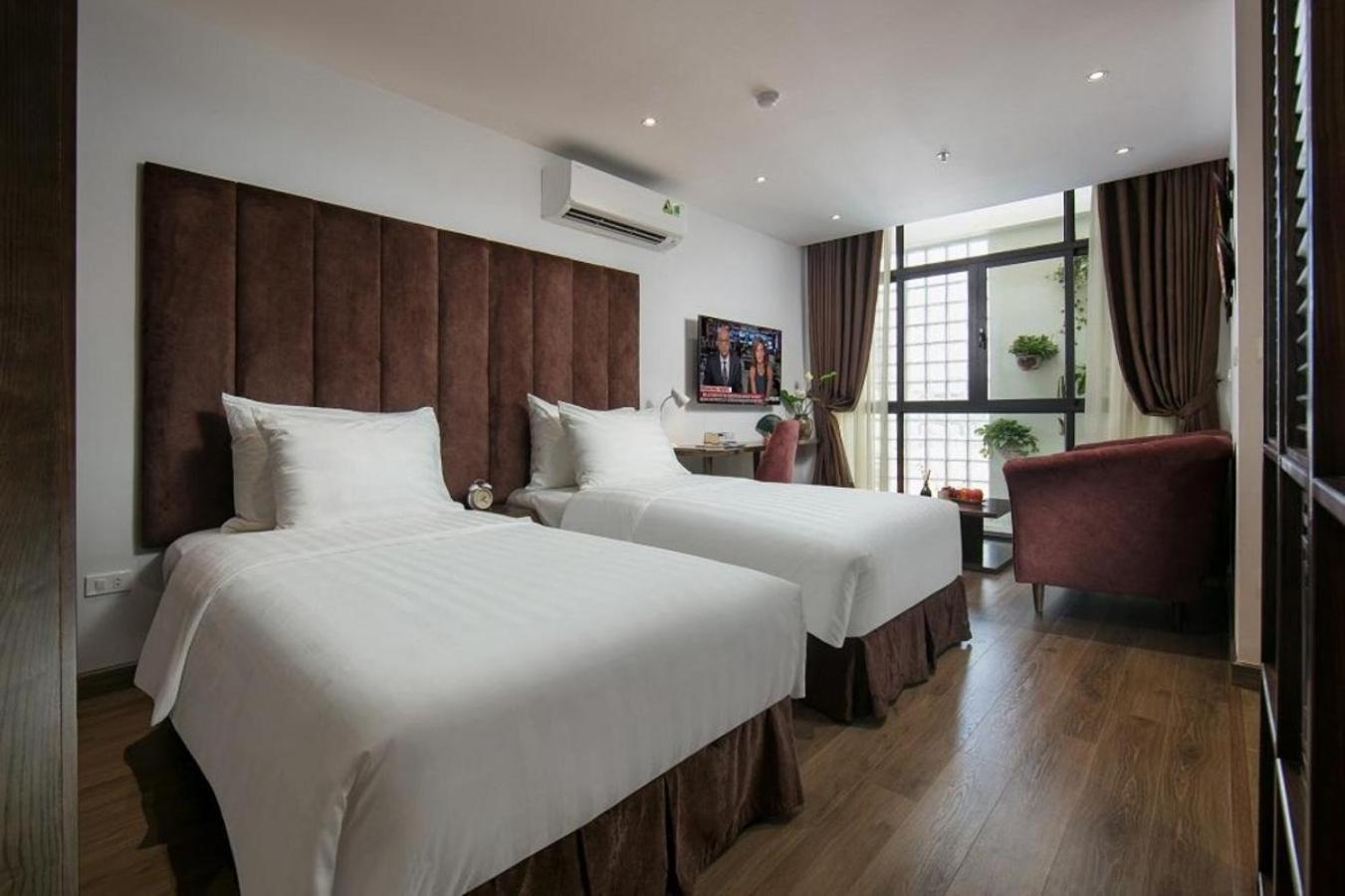 Khách sạn hẻo lánh The Bloom Hà Nội 4*