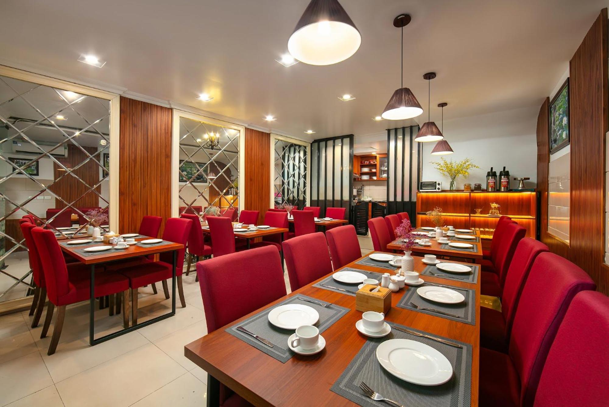 Hotel Silk Flower & Hanoi