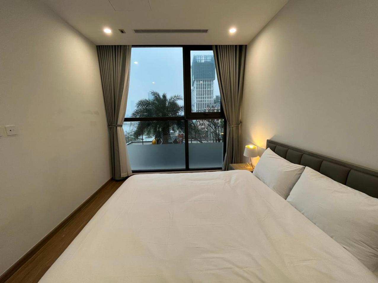 Apartment Vinhomes Skylake - 1,2,3 Beds - Fullhouse/ Spacious Hanoi