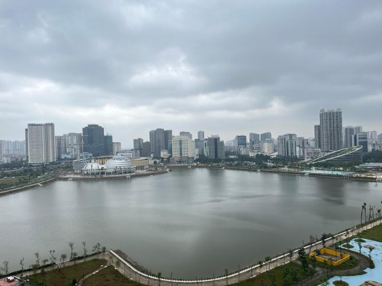 Apartment Vinhomes Skylake - 1,2,3 Beds - Fullhouse/ Spacious Hanoi