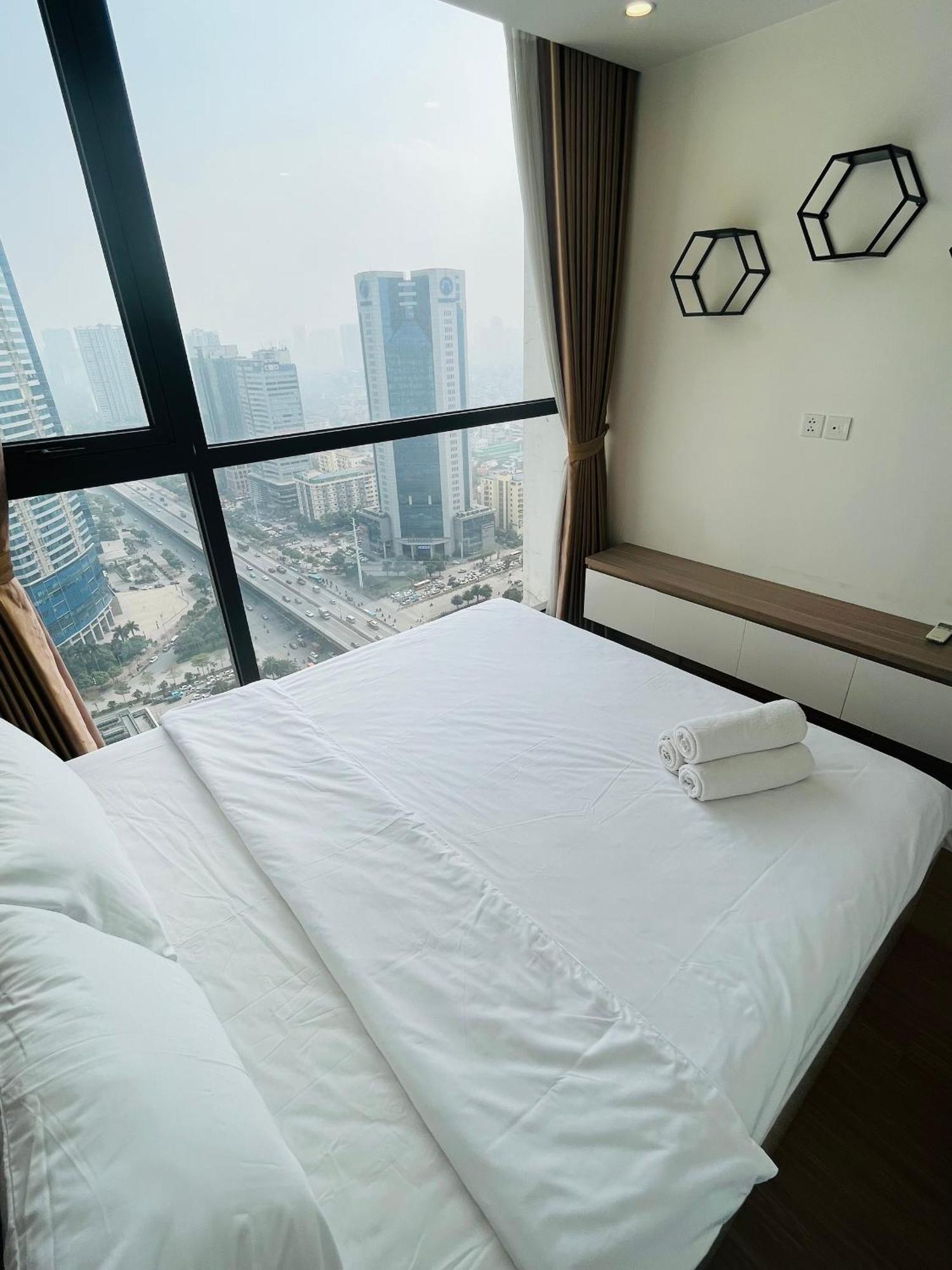 Vinhomes Skylake - 1,2,3 Beds - Fullhouse/ Spacious * Hanoi