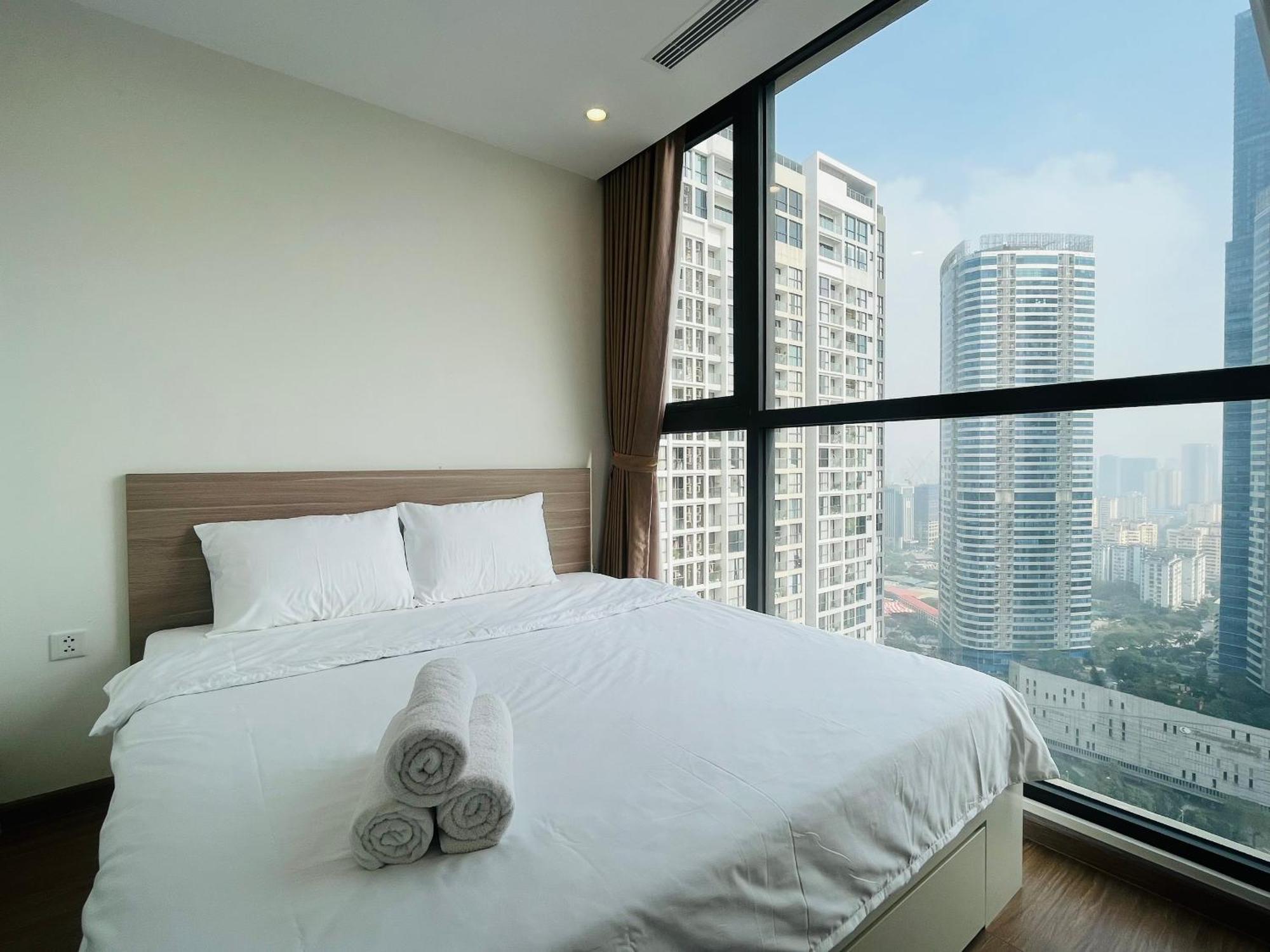 Vinhomes Skylake - 1,2,3 Beds - Fullhouse/ Spacious Apartment Hanoi
