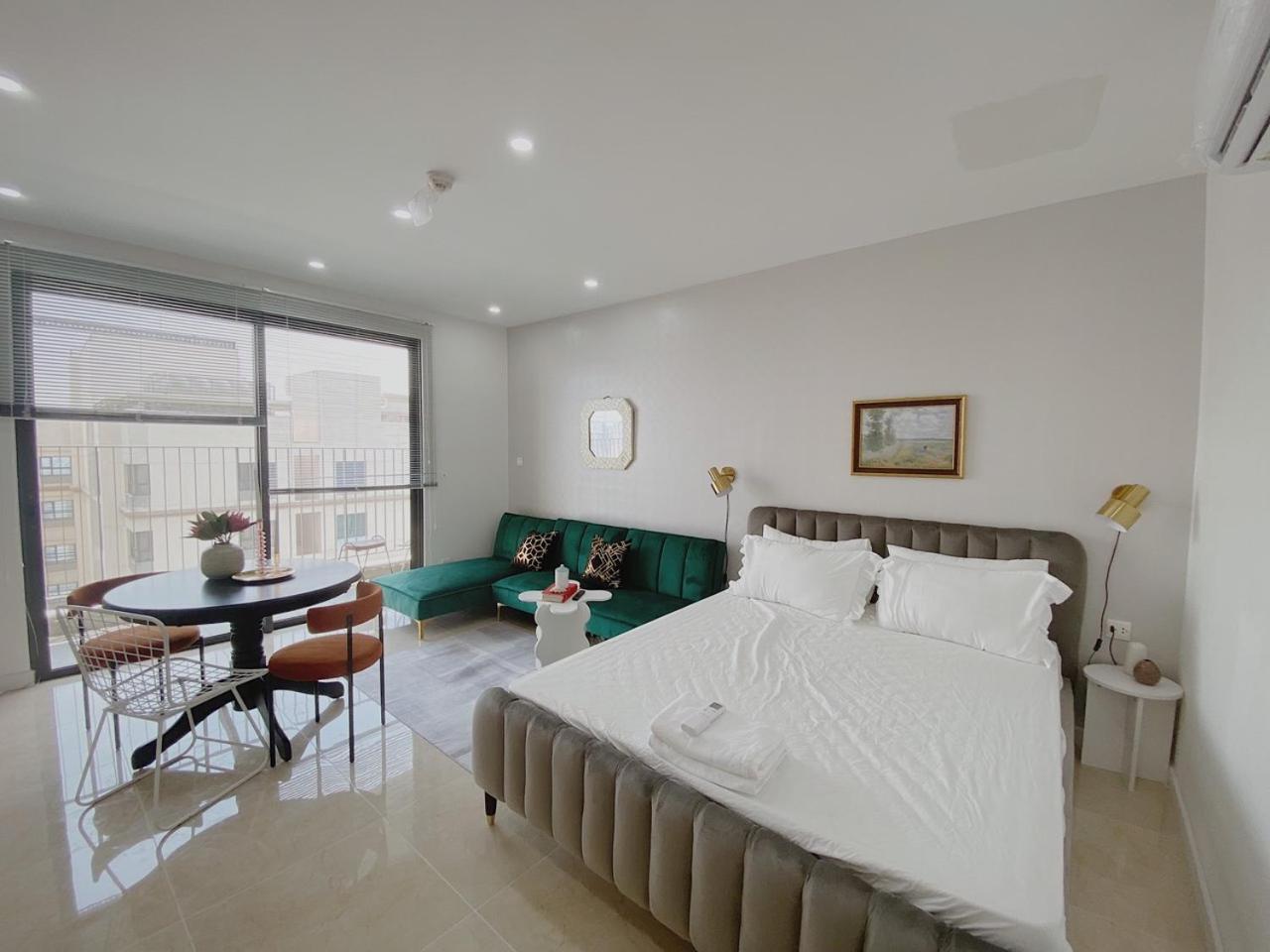 Harmony Vinhomes D'capitale Apartment *