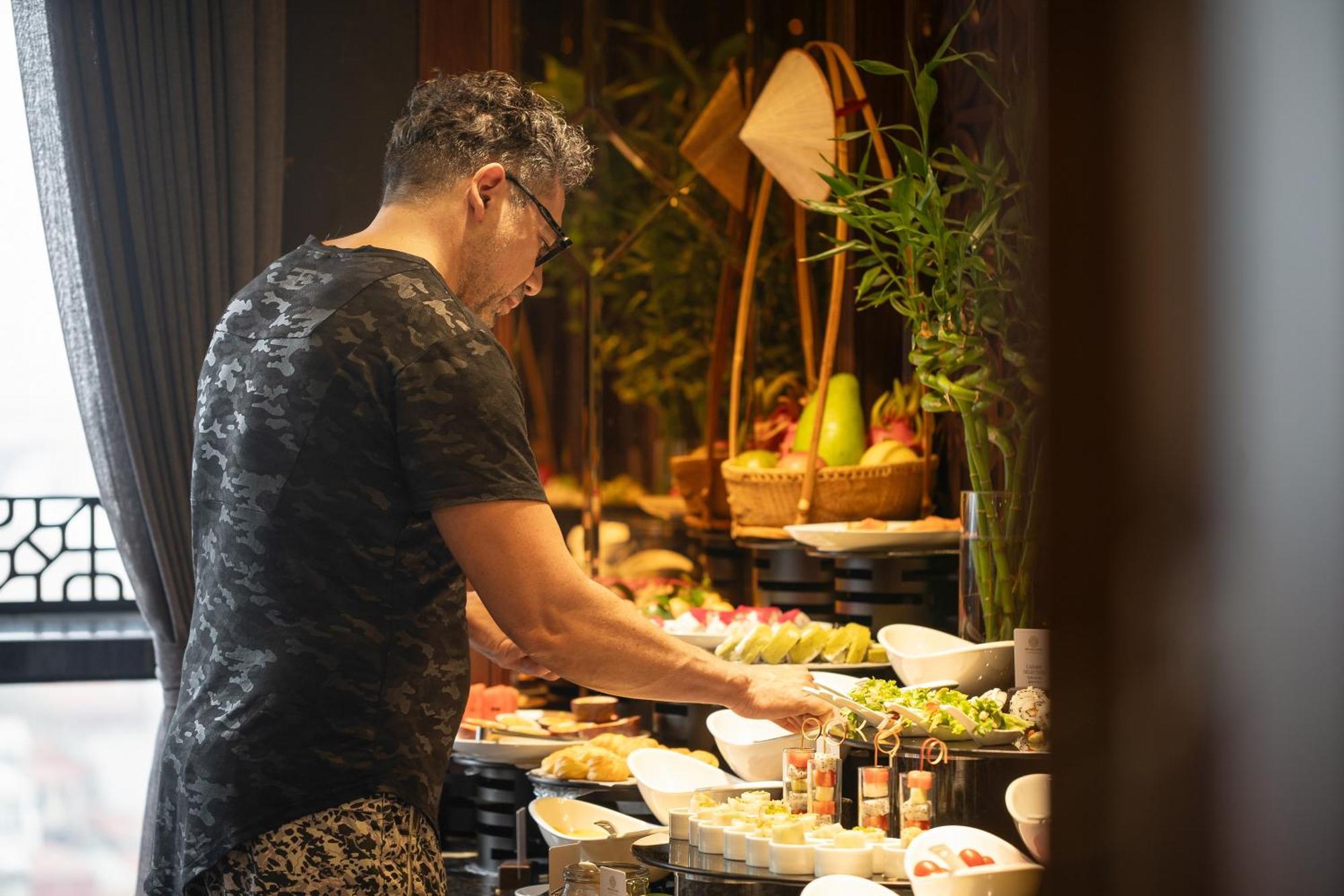 Rex Hanoi