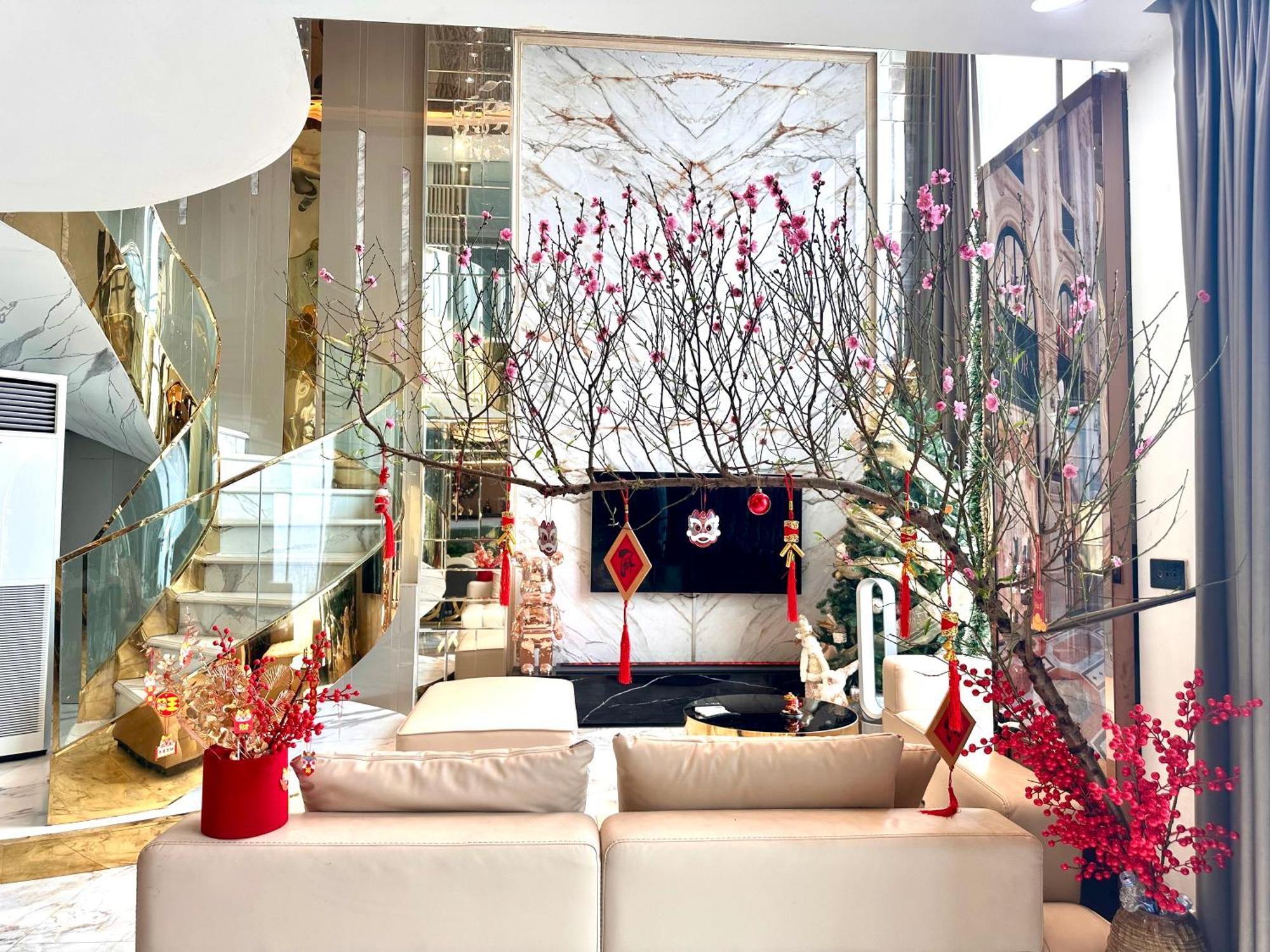 Royal Penhouse Duplex Nguyen Xien Hanoi
