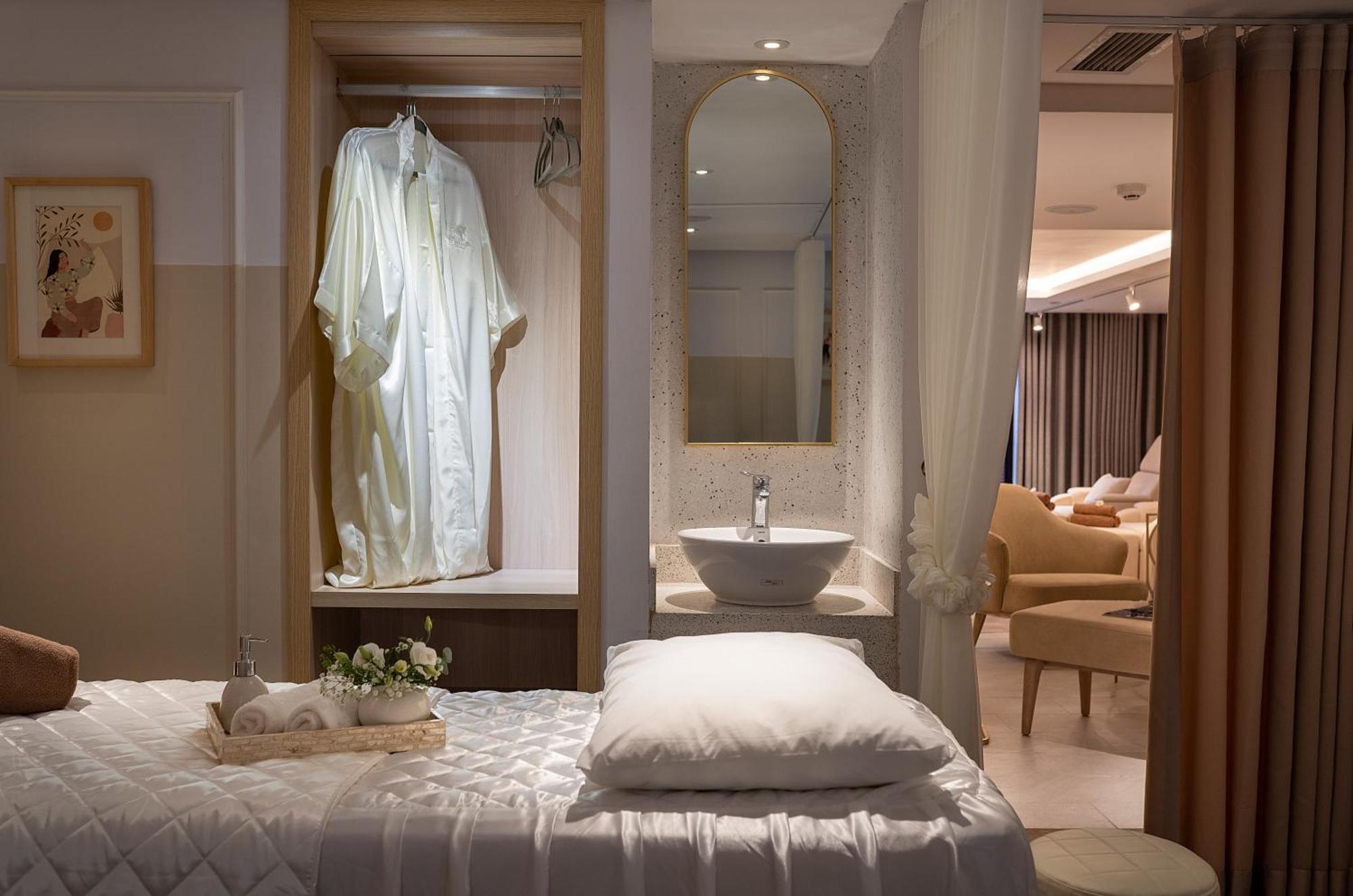 Le Jardin & 4*