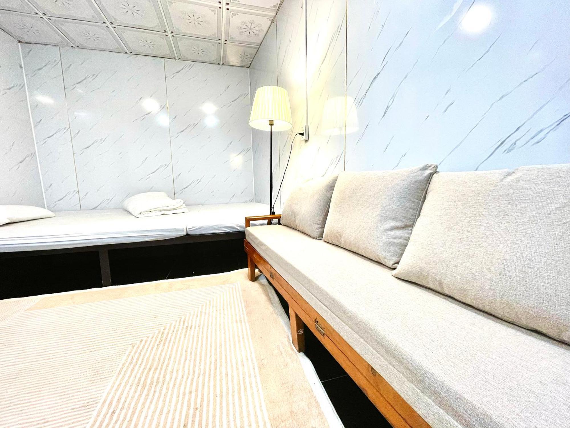Guest house Lee *