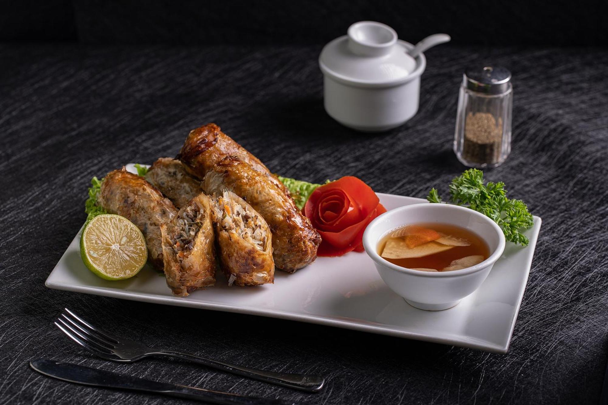 Queen Cafe & Pub 3* Hà Nội