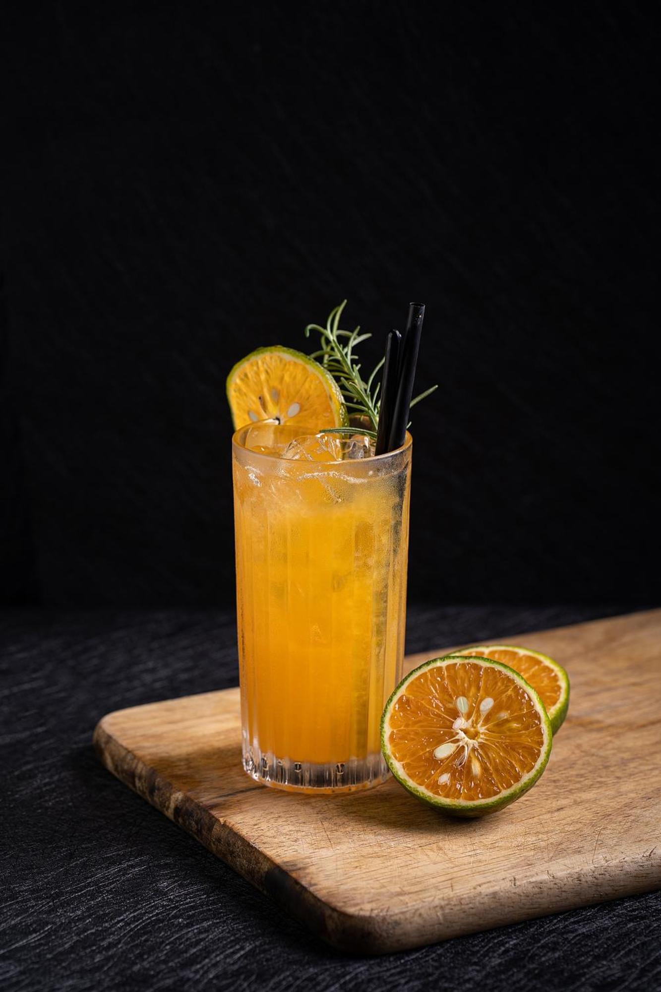 Khách sạn Queen Cafe & Pub Hà Nội